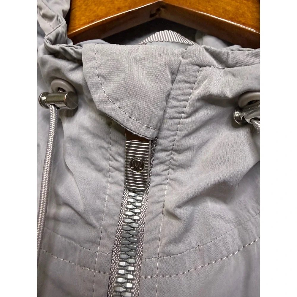 Lululemon Here to Move Jacket Women 4 Grey Long Hooded Parka Rain Windbreaker